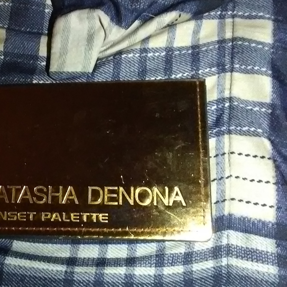 Makeup - Picture 5 of 6